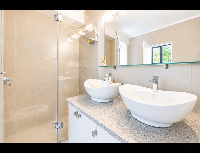 3 BEDROOM APARTMENT TO LET IN HOUT BAY CENTRAL